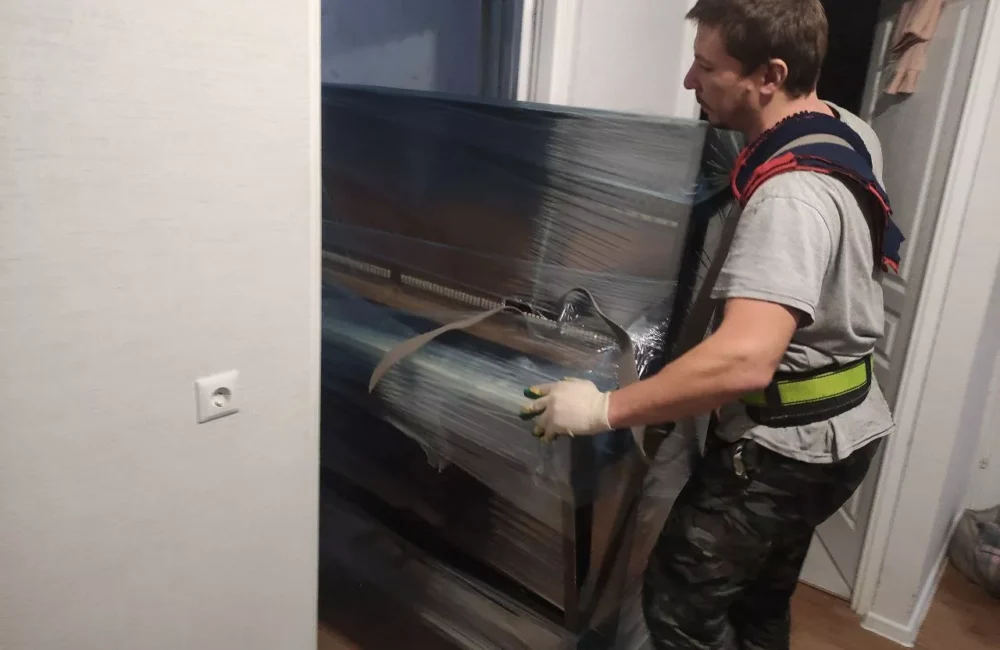 Перевозка пианино с грузчиками